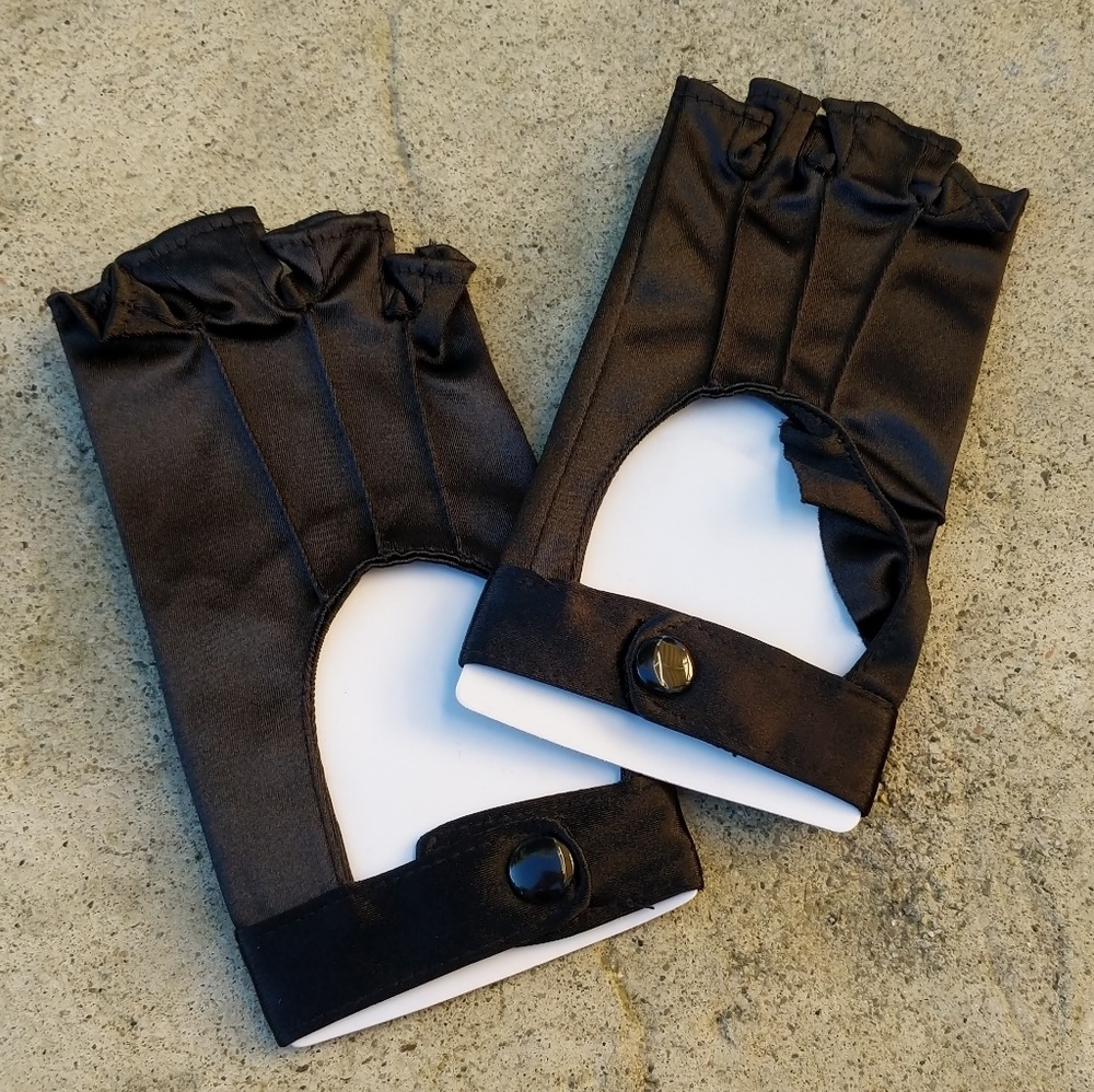 Leg Avenue Fingerless Gloves